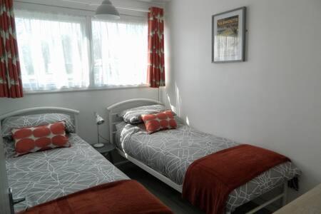 98 Hemsby Beach Holiday Lets, Bespoke Seaside Chalet Appartamento Great Yarmouth Esterno foto